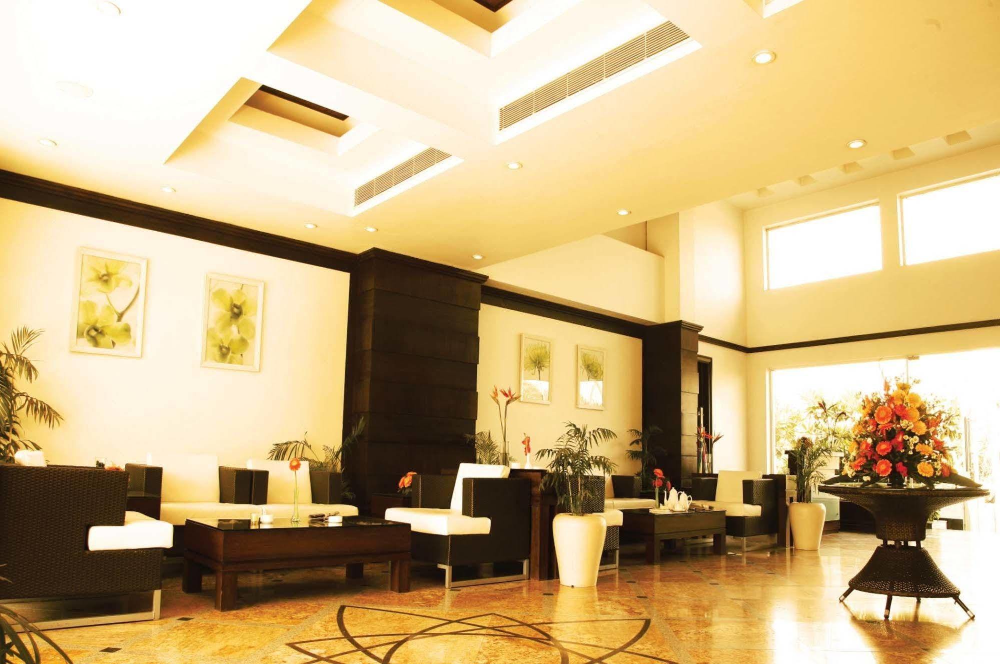Treehouse Hotel Club & Spa Dharuhera Экстерьер фото